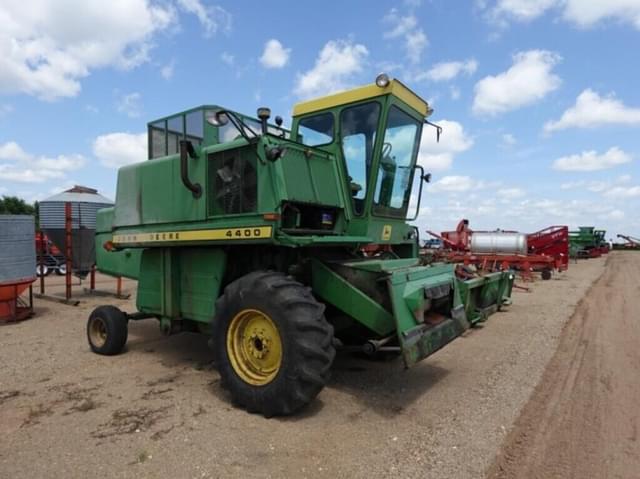 Image of John Deere 4400 equipment image 1