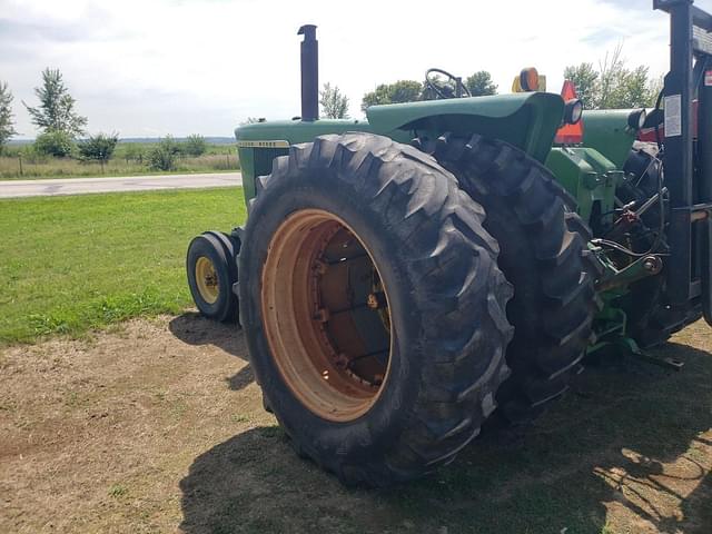 Image of John Deere 4520 equipment image 3