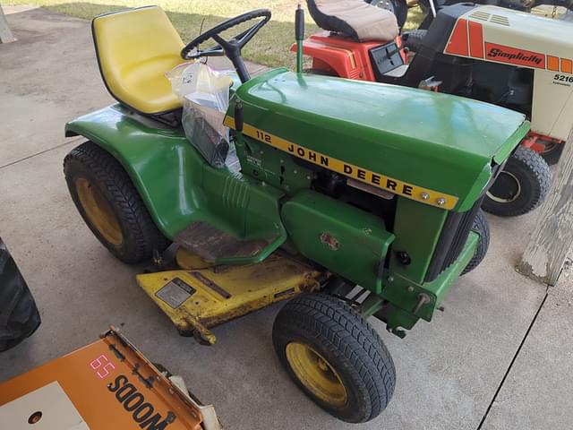Image of John Deere 112 equipment image 2