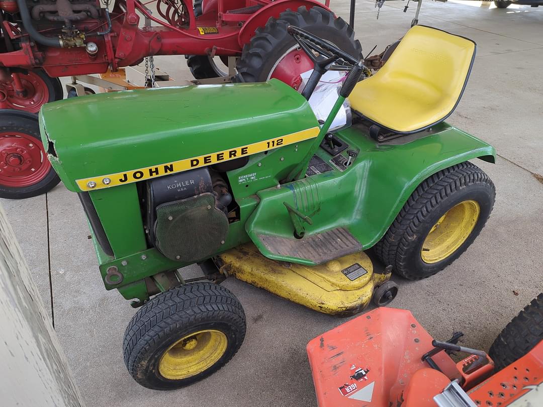 Image of John Deere 112 Primary image