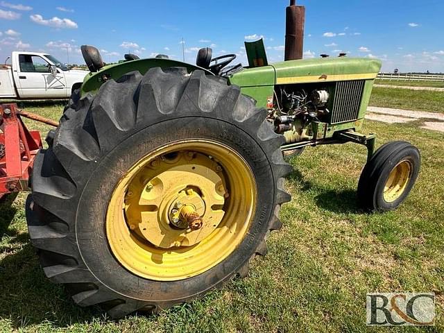 Image of John Deere 2020 equipment image 2