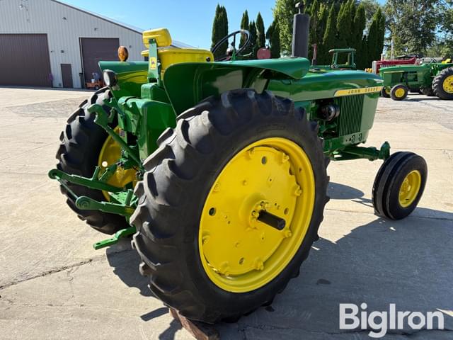 Image of John Deere 2520 equipment image 4