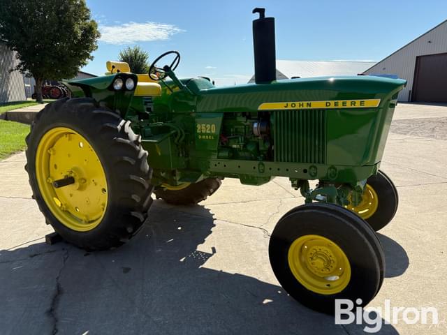 Image of John Deere 2520 equipment image 2