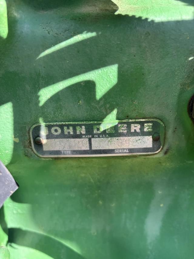 Image of John Deere 2520 equipment image 2
