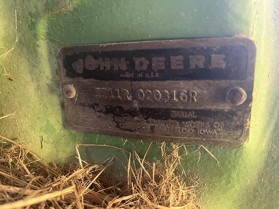 Image of John Deere 2520 equipment image 1