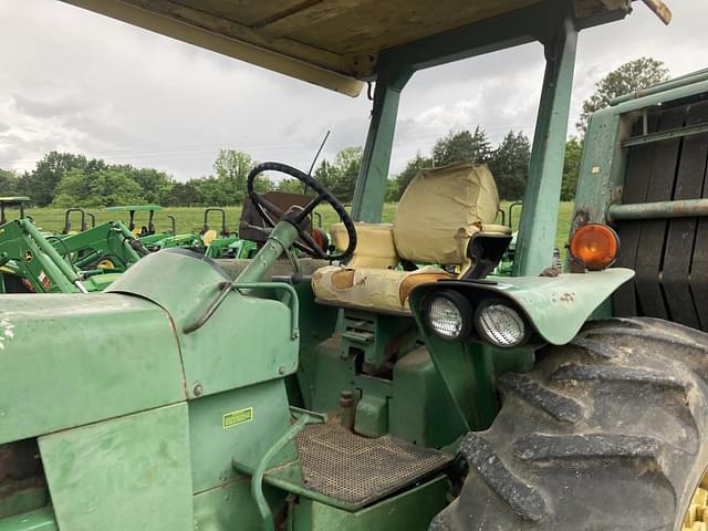Image of John Deere 3020 equipment image 3