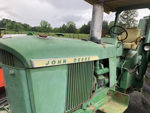 Image of John Deere 3020 equipment image 2