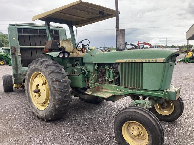 Image of John Deere 3020 equipment image 1