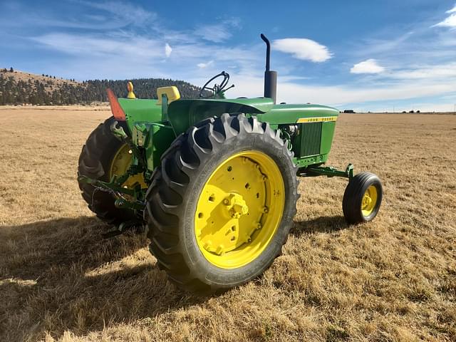 Image of John Deere 3020 equipment image 2