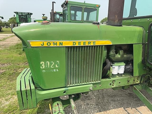 Image of John Deere 3020 equipment image 3