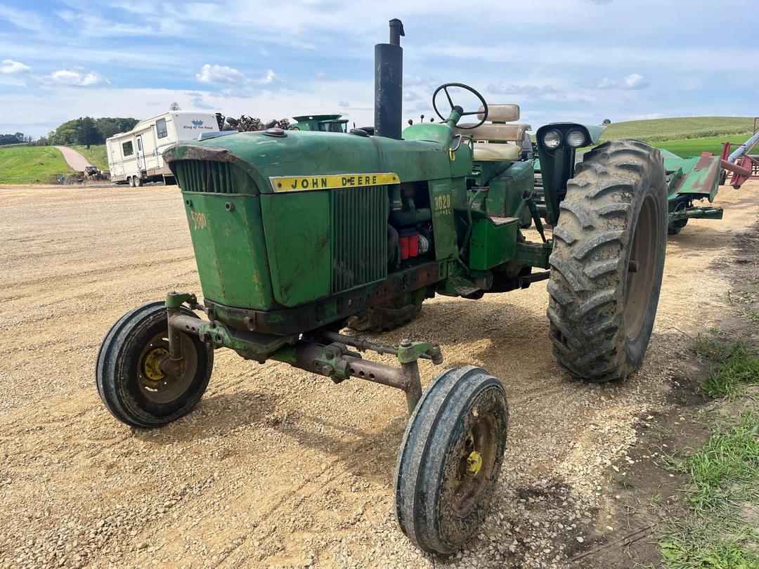 Image of John Deere 3020 Primary image