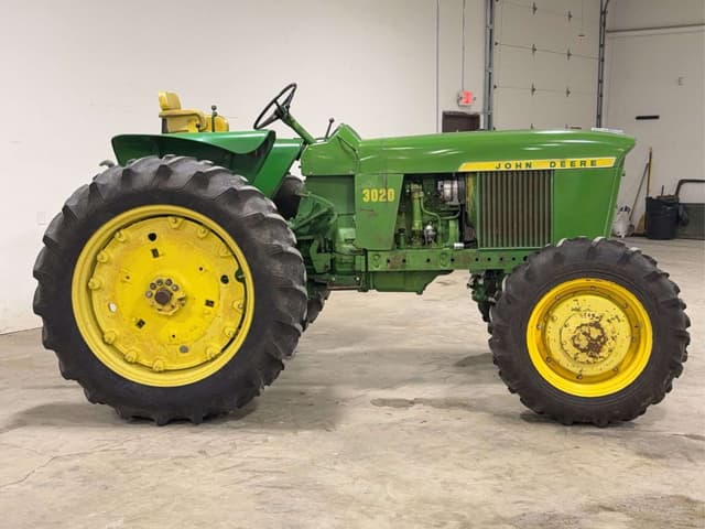 Image of John Deere 3020 equipment image 3
