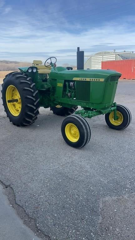 Image of John Deere 3020 equipment image 1