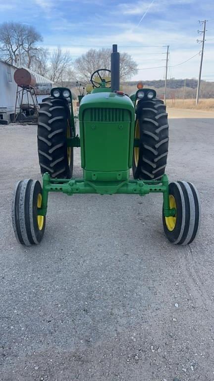 Image of John Deere 3020 equipment image 2