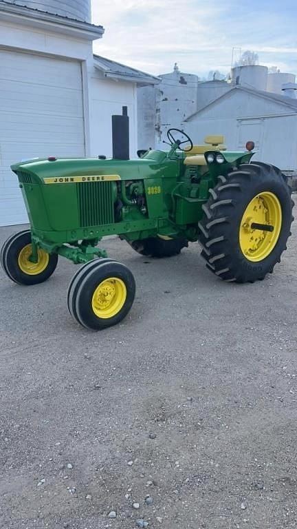 Image of John Deere 3020 Primary image