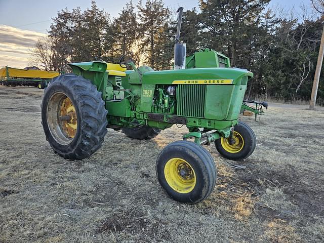 Image of John Deere 3020 equipment image 1