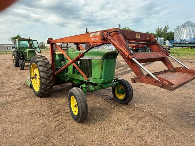 Image of John Deere 3020 equipment image 3