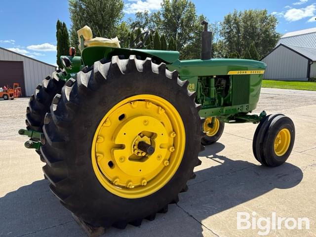 Image of John Deere 4020 equipment image 4