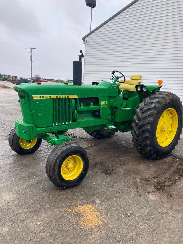 Image of John Deere 4020 equipment image 1