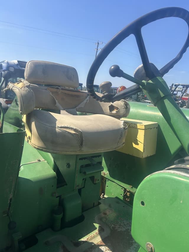 Image of John Deere 4020 equipment image 2