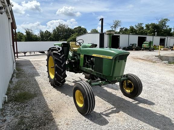 Image of John Deere 4020 equipment image 3
