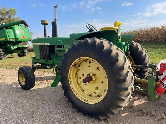 Image of John Deere 4020 equipment image 2