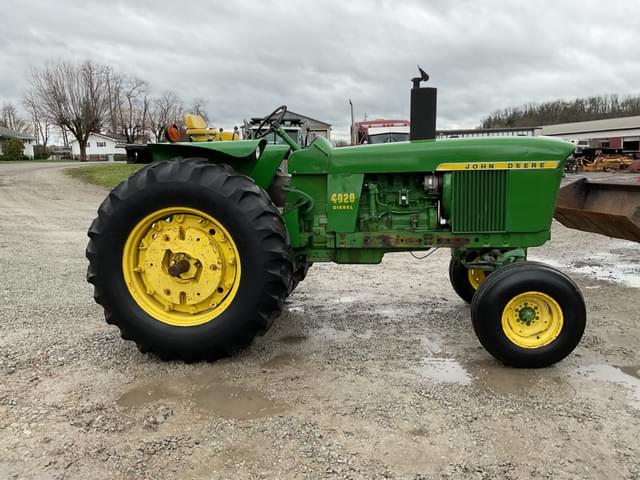 Image of John Deere 4020 equipment image 2