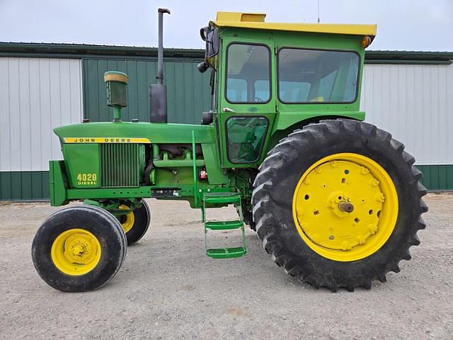 Image of John Deere 4020 equipment image 2