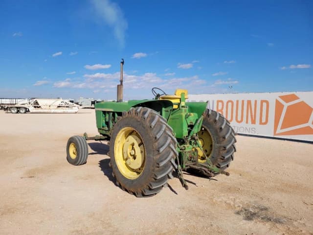 Image of John Deere 4020 equipment image 2