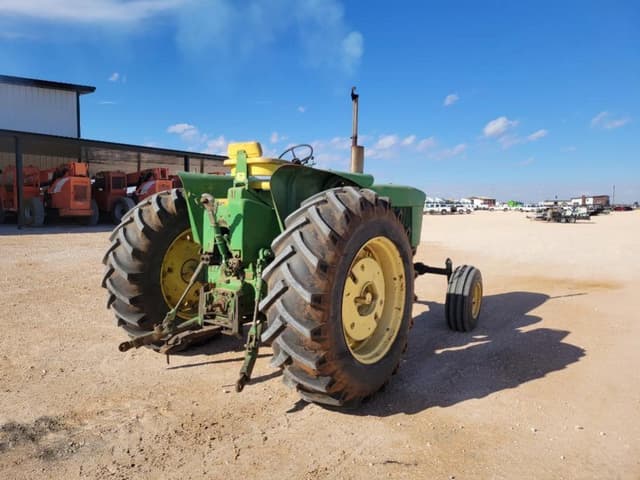 Image of John Deere 4020 equipment image 4