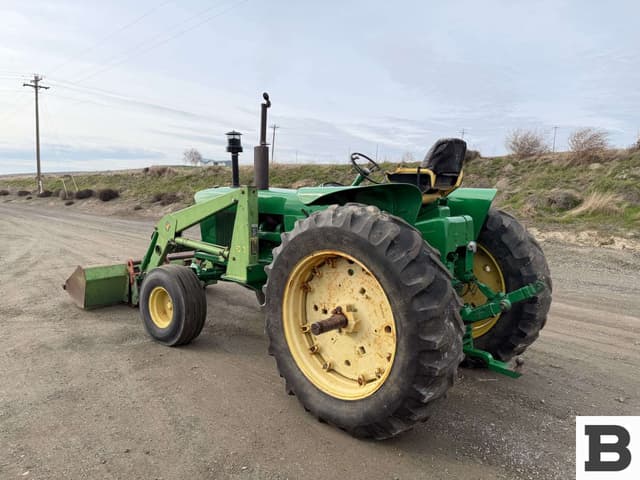 Image of John Deere 4020 equipment image 2