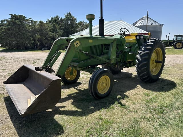 Image of John Deere 4020 equipment image 3