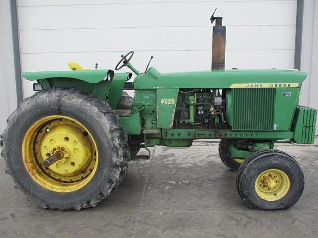 Image of John Deere 4520 equipment image 3