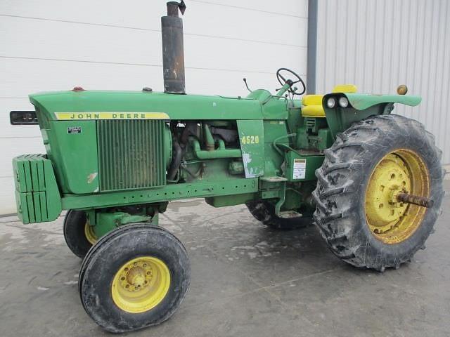 Image of John Deere 4520 Primary image