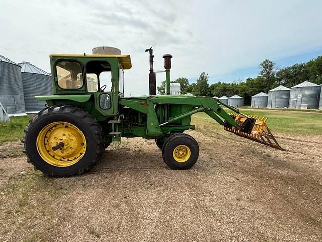 Image of John Deere 4520 equipment image 4