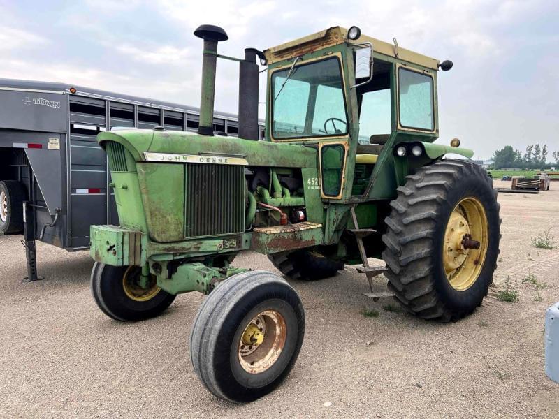Image of John Deere 4520 Primary image