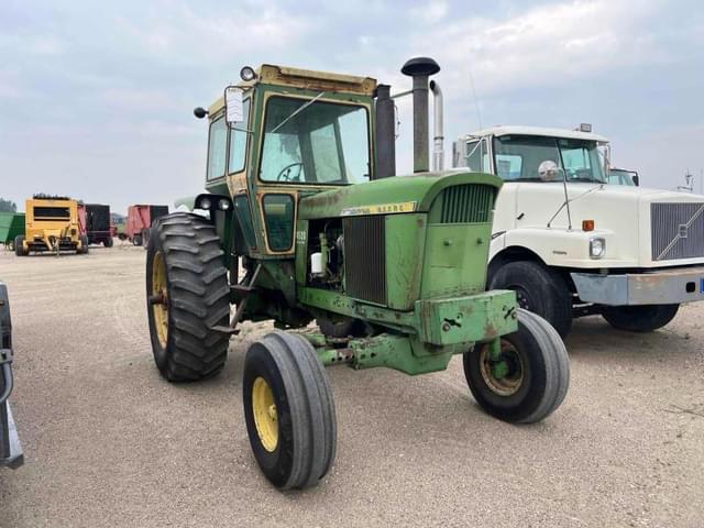 Image of John Deere 4520 equipment image 3