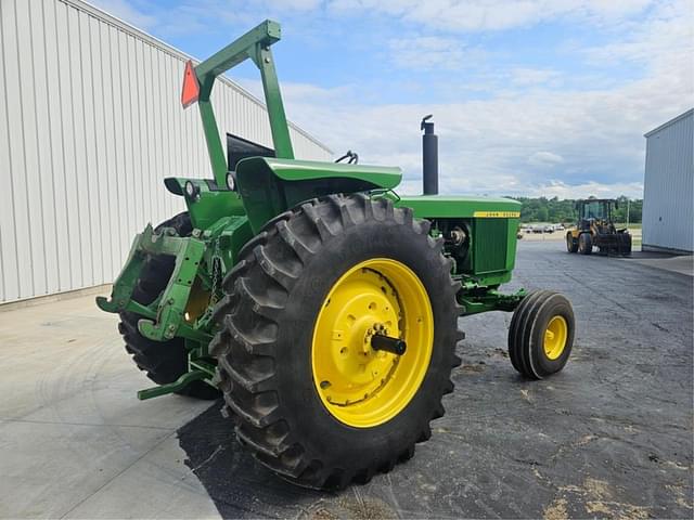 Image of John Deere 4520 equipment image 4