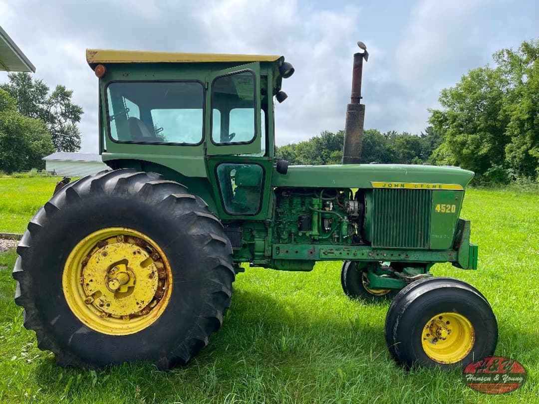 Image of John Deere 4520 Primary image