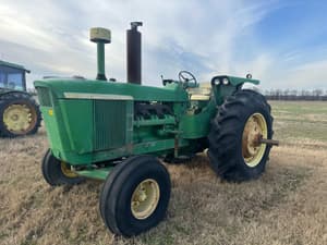 1970 John Deere 5020 Image