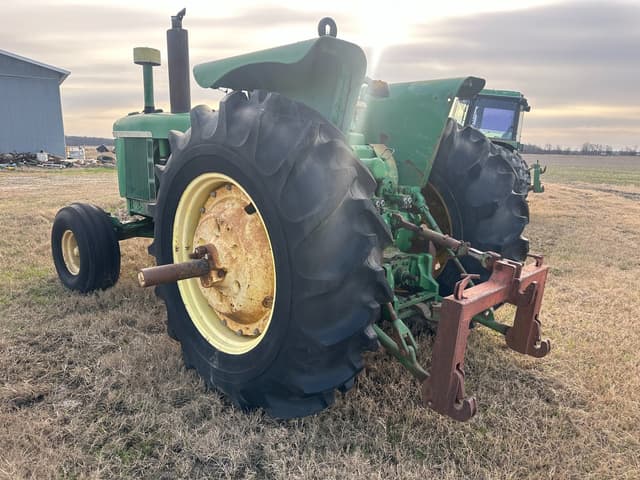 Image of John Deere 5020 equipment image 3