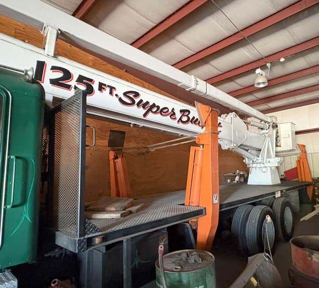 Image of Kenworth W900 equipment image 4