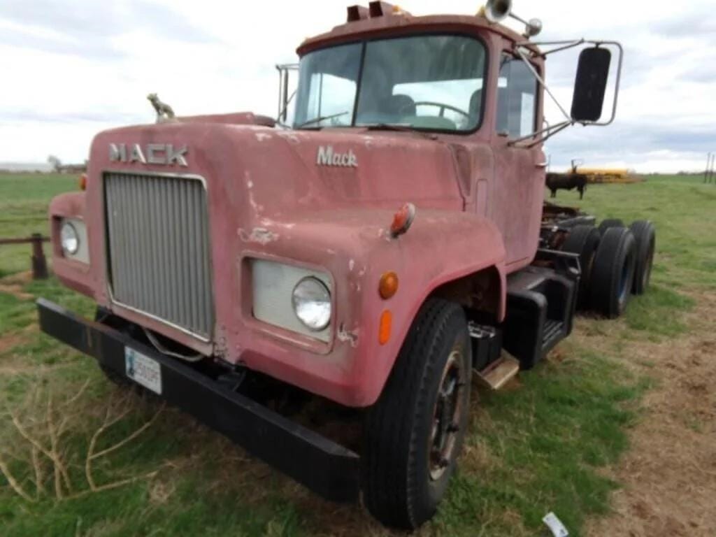 Main image Mack R600