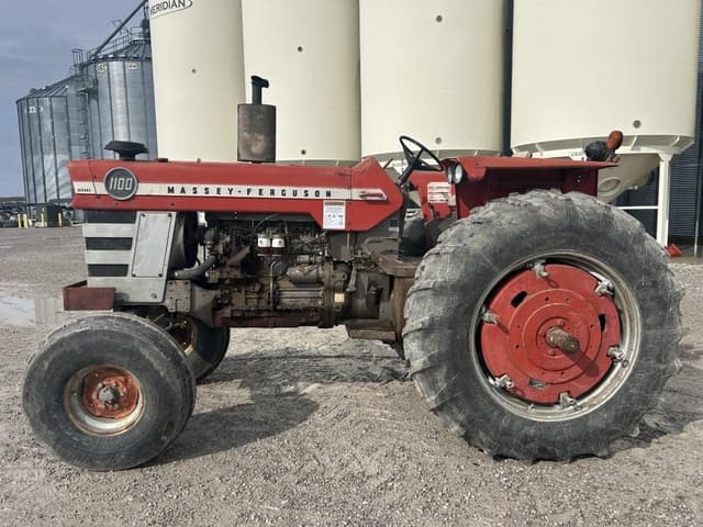 Image of Massey Ferguson 1100 equipment image 2