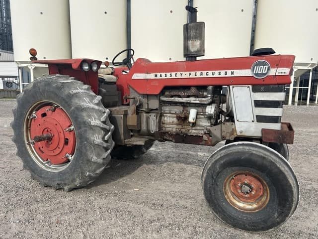 Image of Massey Ferguson 1100 equipment image 1