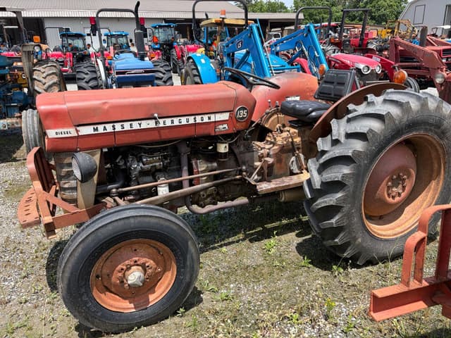 Image of Massey Ferguson 135 equipment image 3