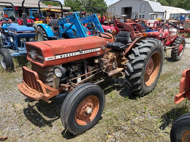 Image of Massey Ferguson 135 equipment image 2