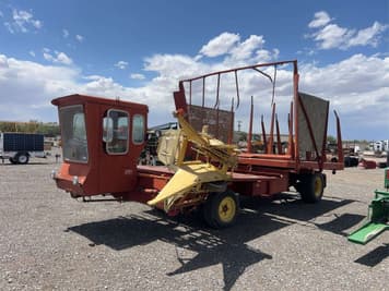 Main image New Holland 1047