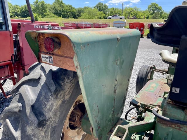 Image of Oliver 1855 equipment image 4