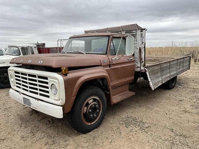Image of Ford F-600 equipment image 1